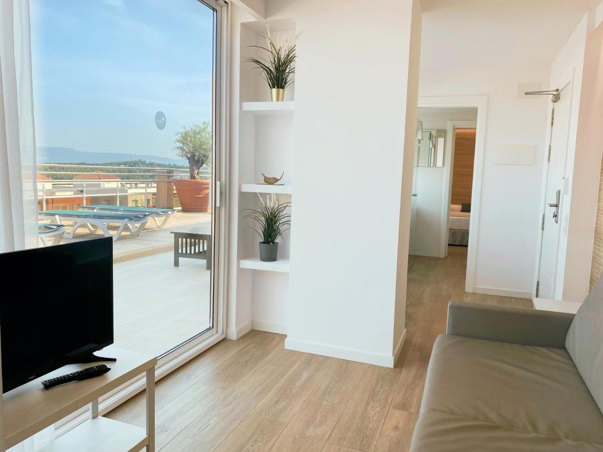Aparthotel Sunclub 萨洛 外观 照片