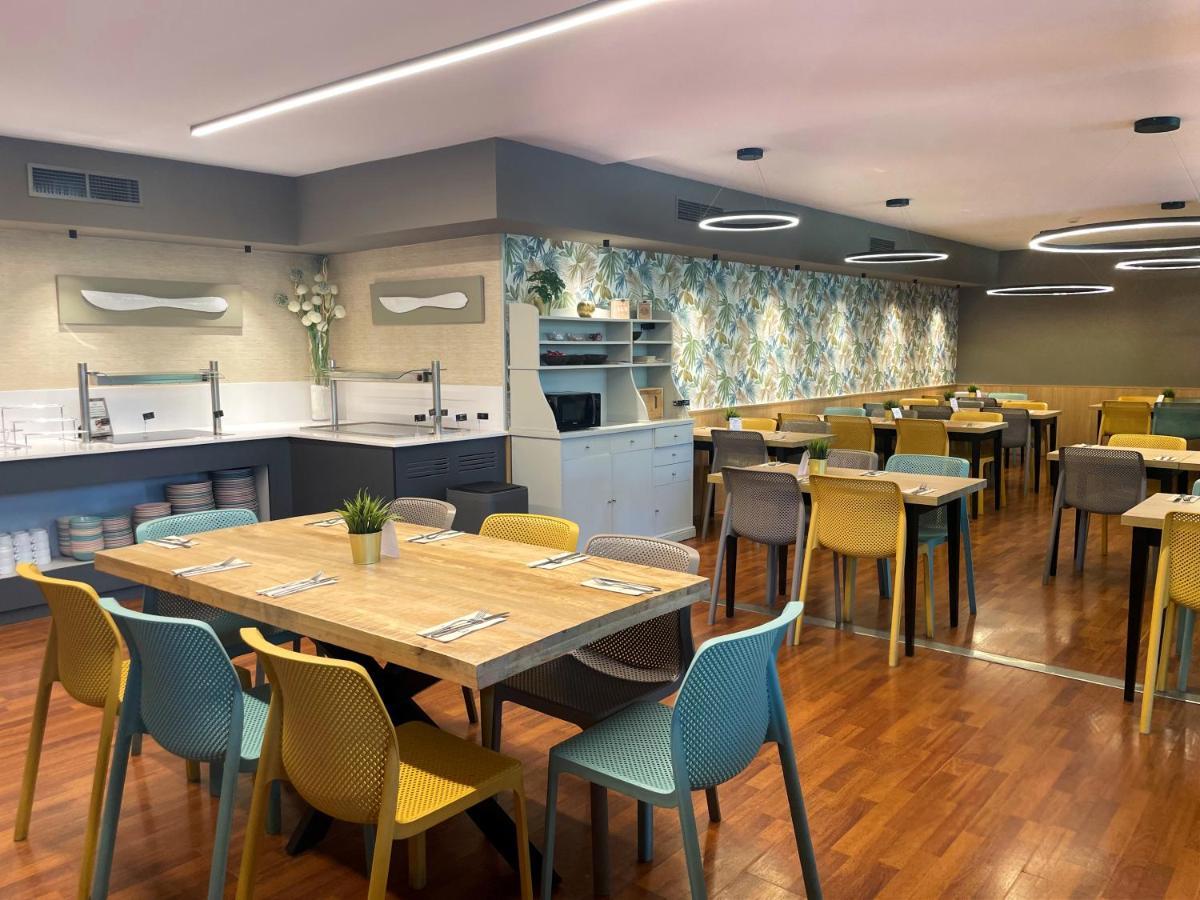 Aparthotel Sunclub 萨洛 外观 照片