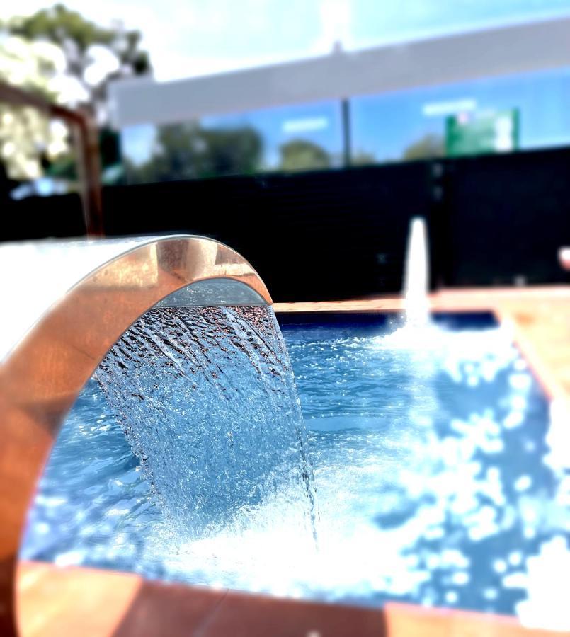 Aparthotel Sunclub 萨洛 外观 照片